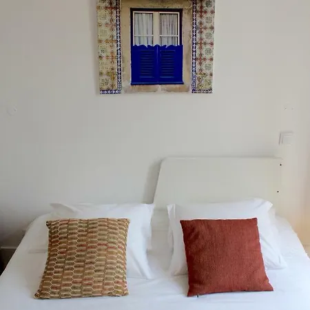 In The Heart Of Alfama- By Foot * Lisboa